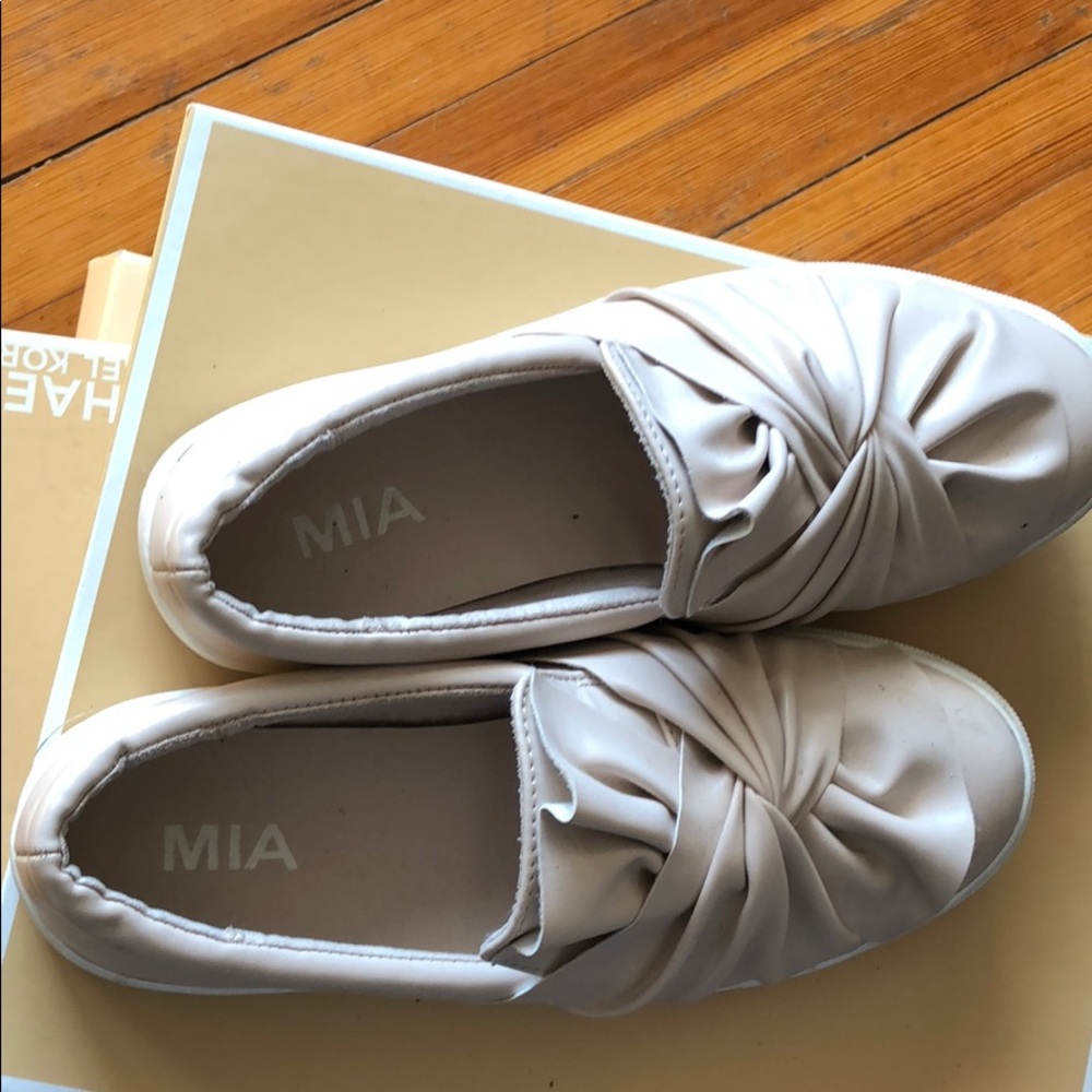 Mia sneaker